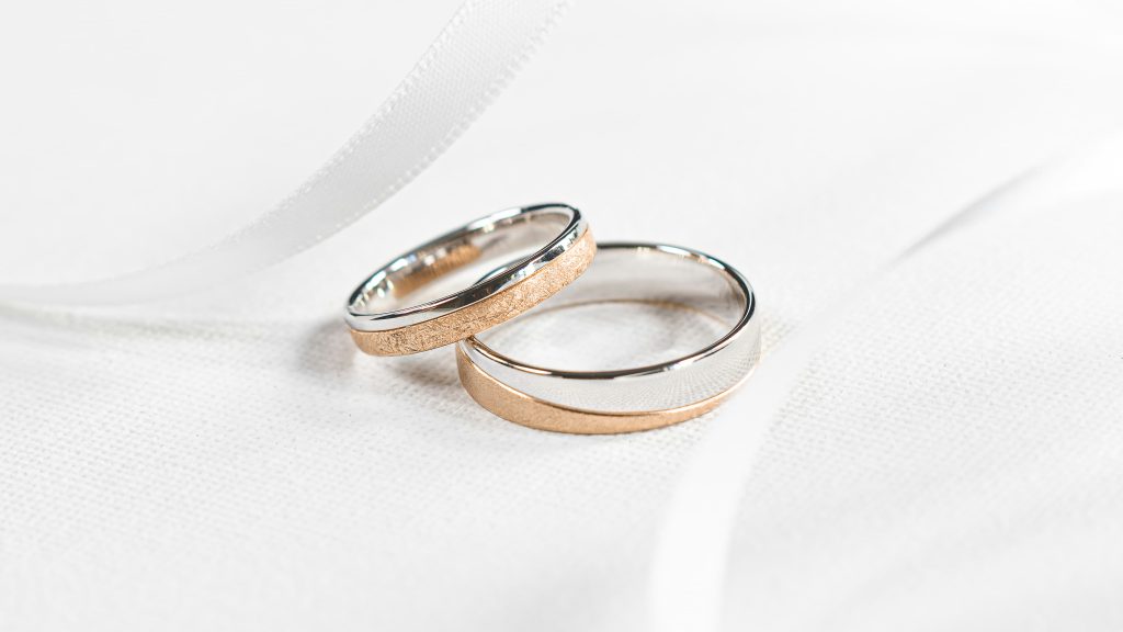 コンビ素材でつくる結婚指輪