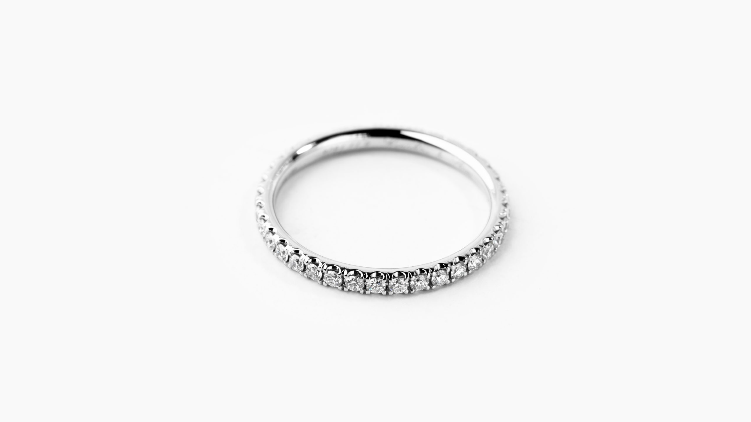 フルエタニティデザインのリング p.m?素材不明 pt950【3.0ct】ダイヤモンド フルエタニティ リング エタニティ