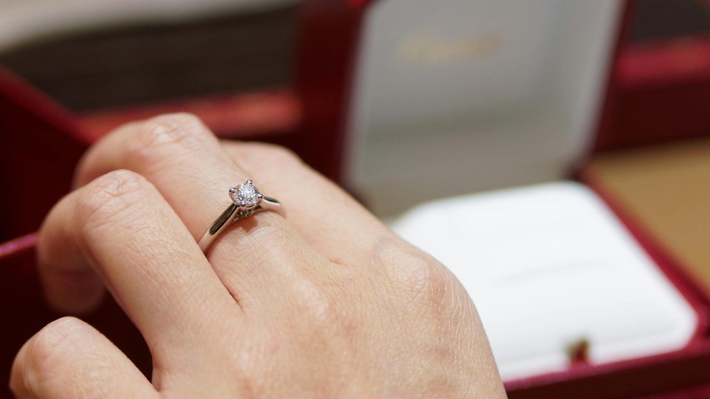 2位. 40～50万円以上で平均以上の婚約指輪を探す人
