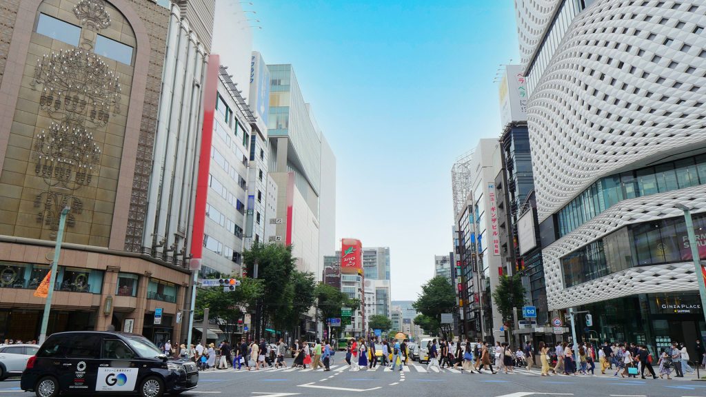 婚約指輪はどこで買うのが一般的？