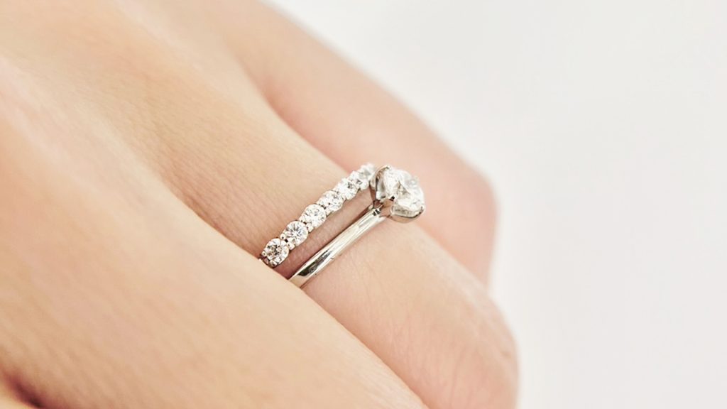 婚約指輪の相場はどれくらい?【最新データ】