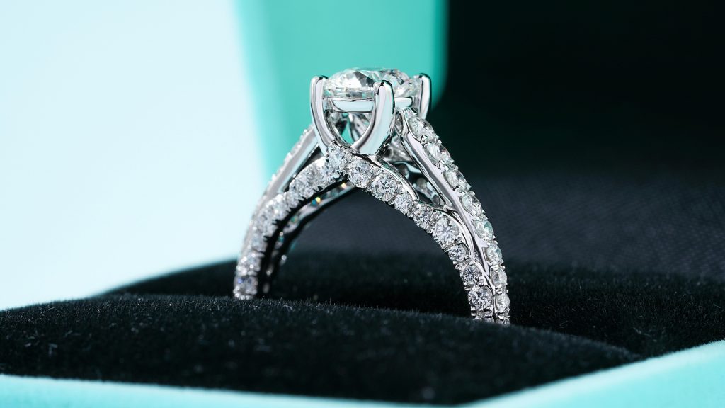 チャームスジュエリー 婚約指輪ブランドランキング｜人気の理由と自分に合うブランドの選び方