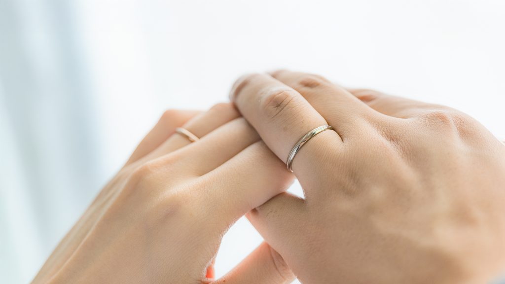 チャームスジュエリー 結婚指輪は安いリングでも大丈夫？いくらから買えるのか・どんな指輪が手に入るのかをやさしく解説