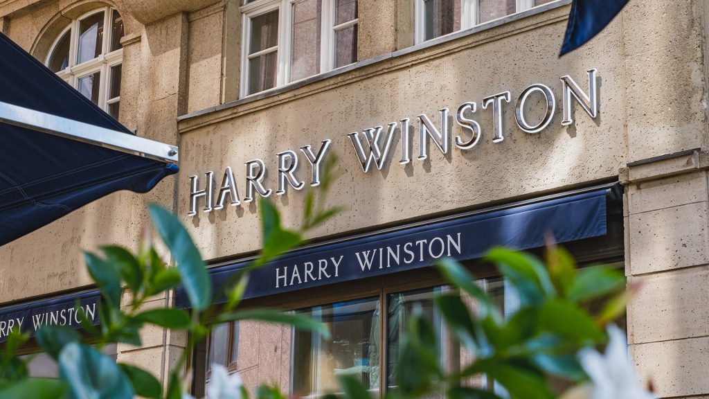 なぜハリーウィンストンは選ばれるのか？