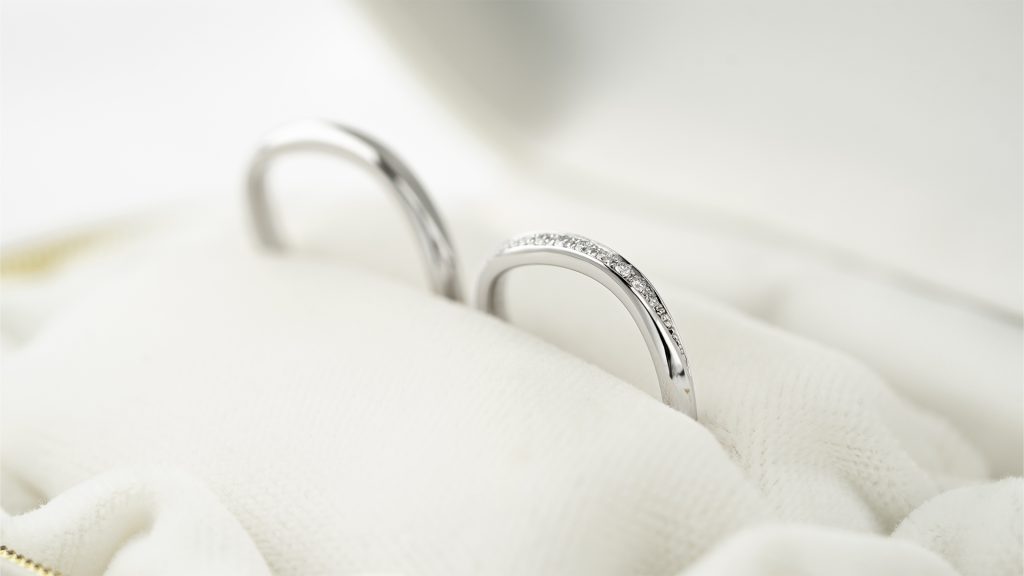チャームスジュエリー 結婚指輪はなぜ高い？価格の理由と相場、できるだけ負担を抑えて選ぶ方法を解説